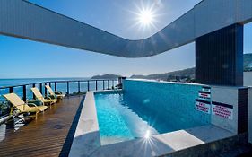 Confortável Loft com Vista para o Mar - Condomínio com Piscina